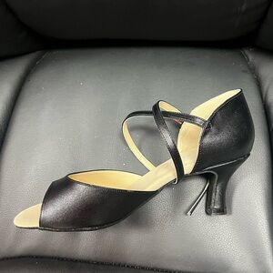 Capezio black ballroom dance shoes
